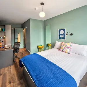 https://the-hatch-rooms.hotel-killarney.com