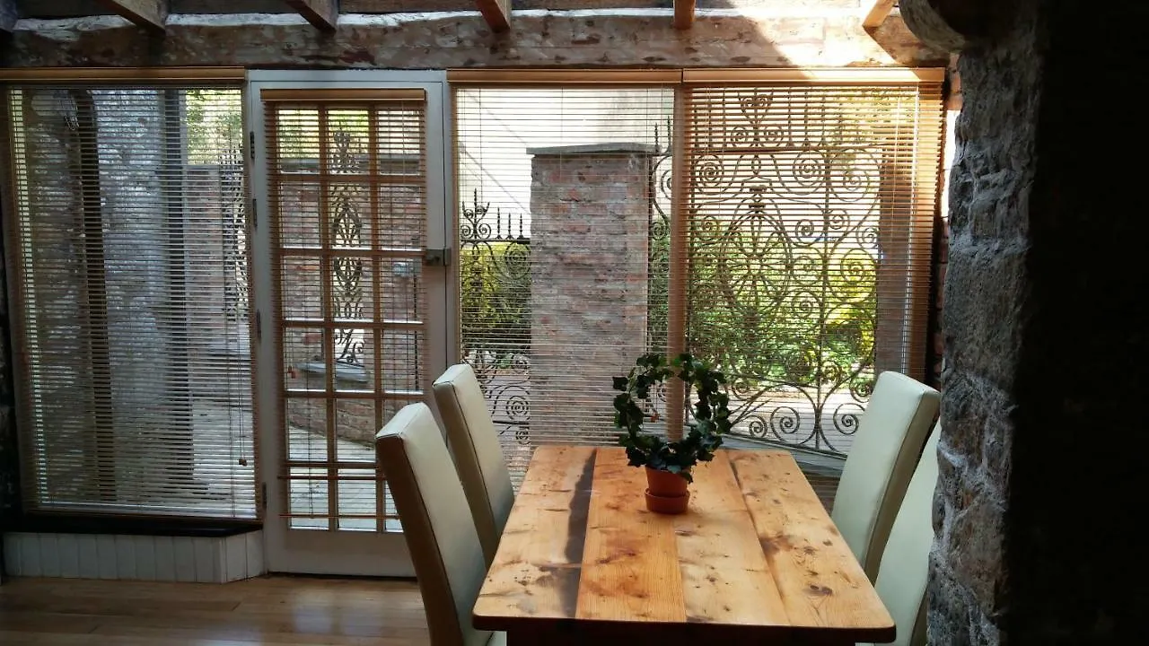 Historic Hideaway In Cork City Centre Irland